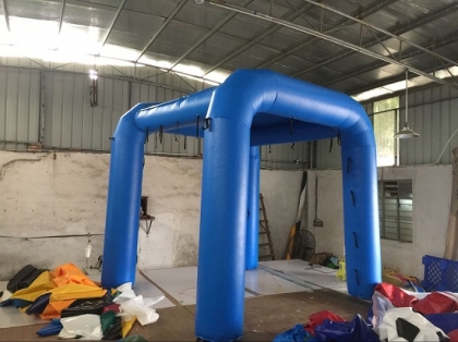 Inflatable mist tent