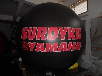 inflatable black balloon yam...