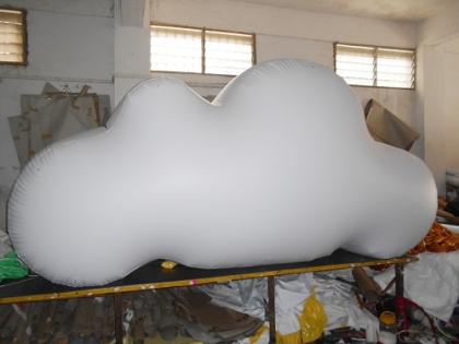 Inflatable white cloud ballo...