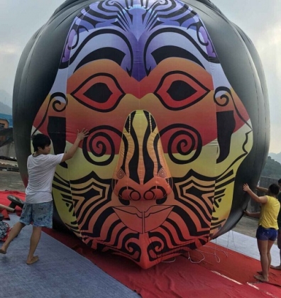 inflatable totem balloon