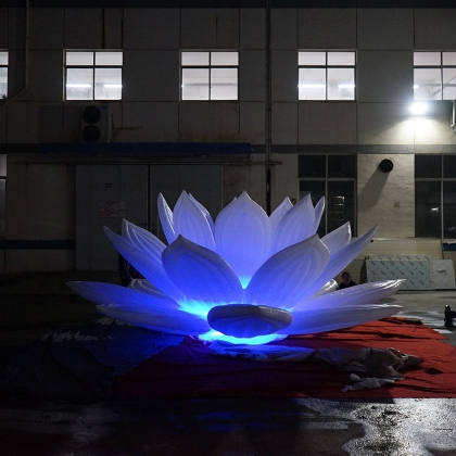 LED inflatable lutos flower