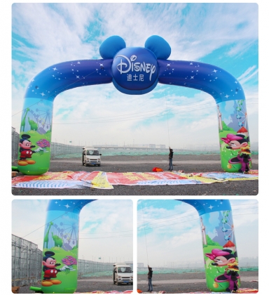 disney inflatable mickey arc...