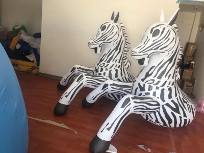 inflatable zebra balloon inf...