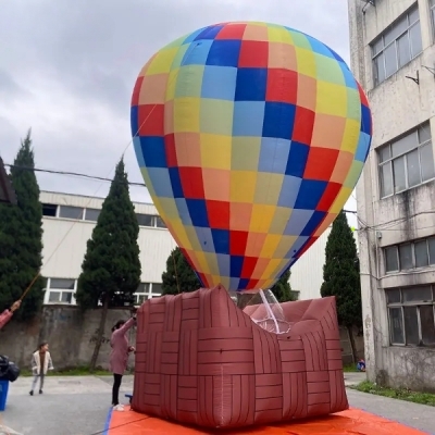 hot air ground balloon infla...
