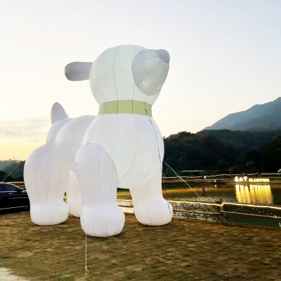 giant inflatable white dog i...