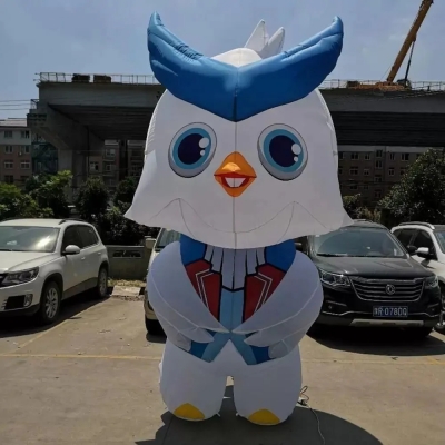 inflatable owl biard adverti...