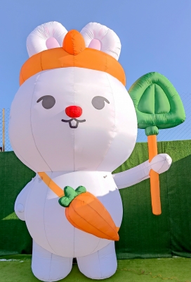 Giant Inflatable Easter Bunn...